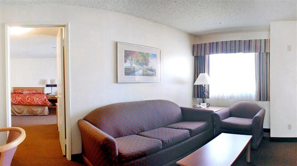 Surestay Plus Hotel By Best Western Upland - Ontario North Zewnętrze zdjęcie